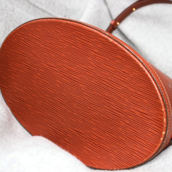 Louis Vuitton Epi Leather Brown Cluny Bucket Bag - Picture 7 of 8